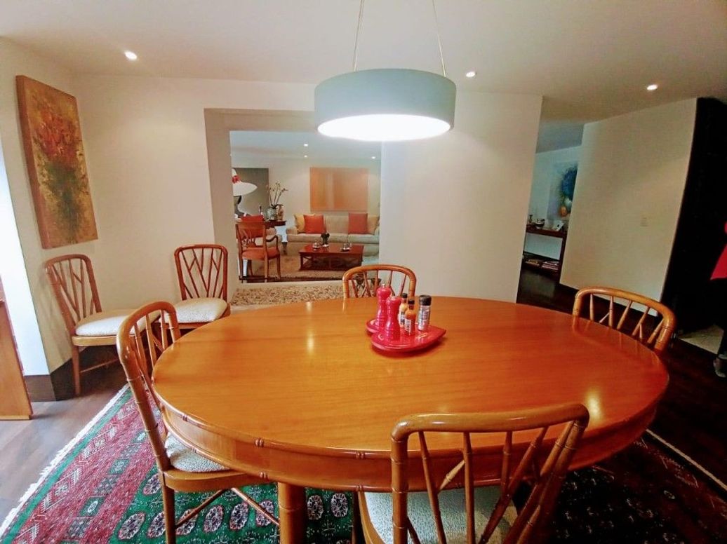Apartamento de 3 alcobas en venta en Chico, Bogotá, 264 m² · foto 12 de 20