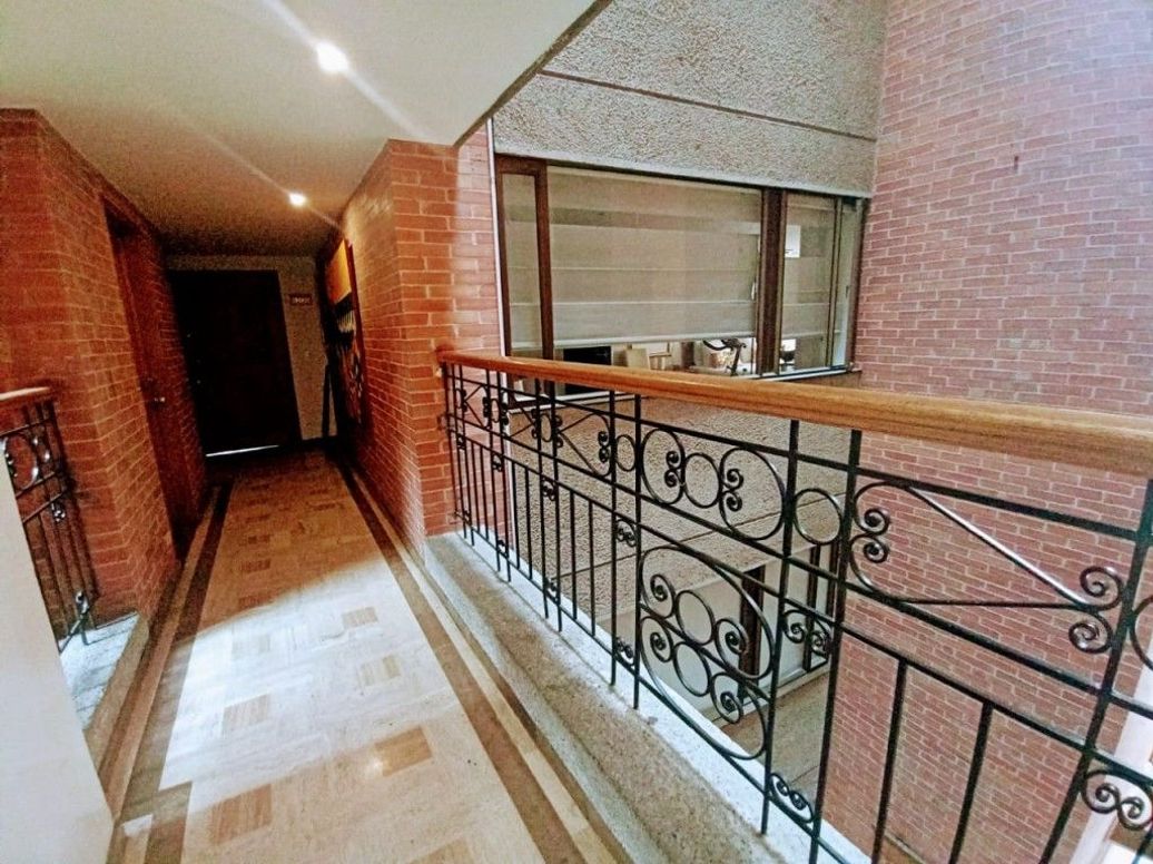 Apartamento de 3 alcobas en venta en Chico, Bogotá, 264 m² · foto 5 de 20