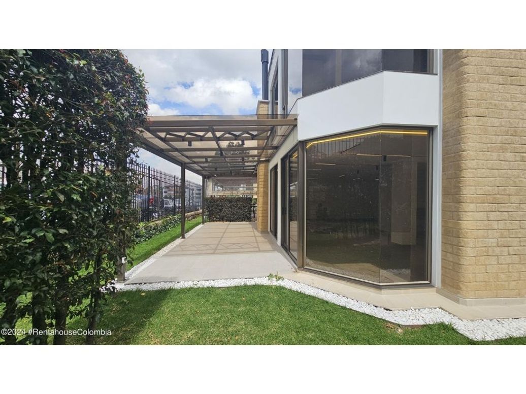 Casa de 4 alcobas en venta en Cedro Golf, Bogotá, 235 m² · foto 6 de 20