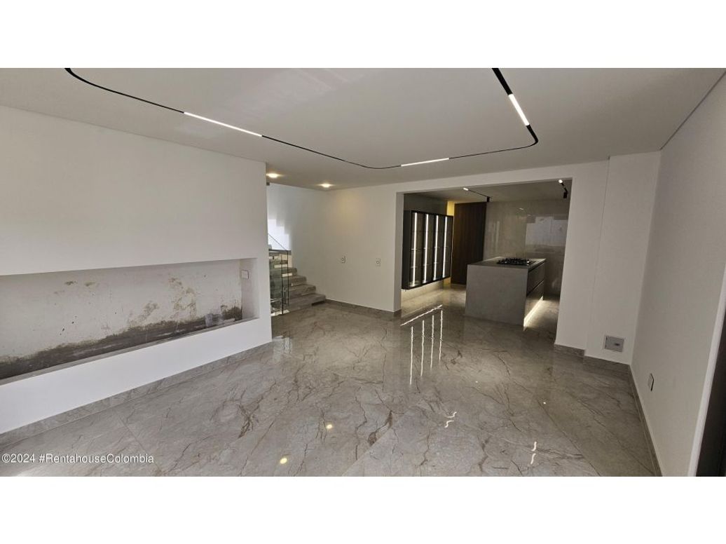 Casa de 4 alcobas en venta en Cedro Golf, Bogotá, 235 m² · foto 10 de 20
