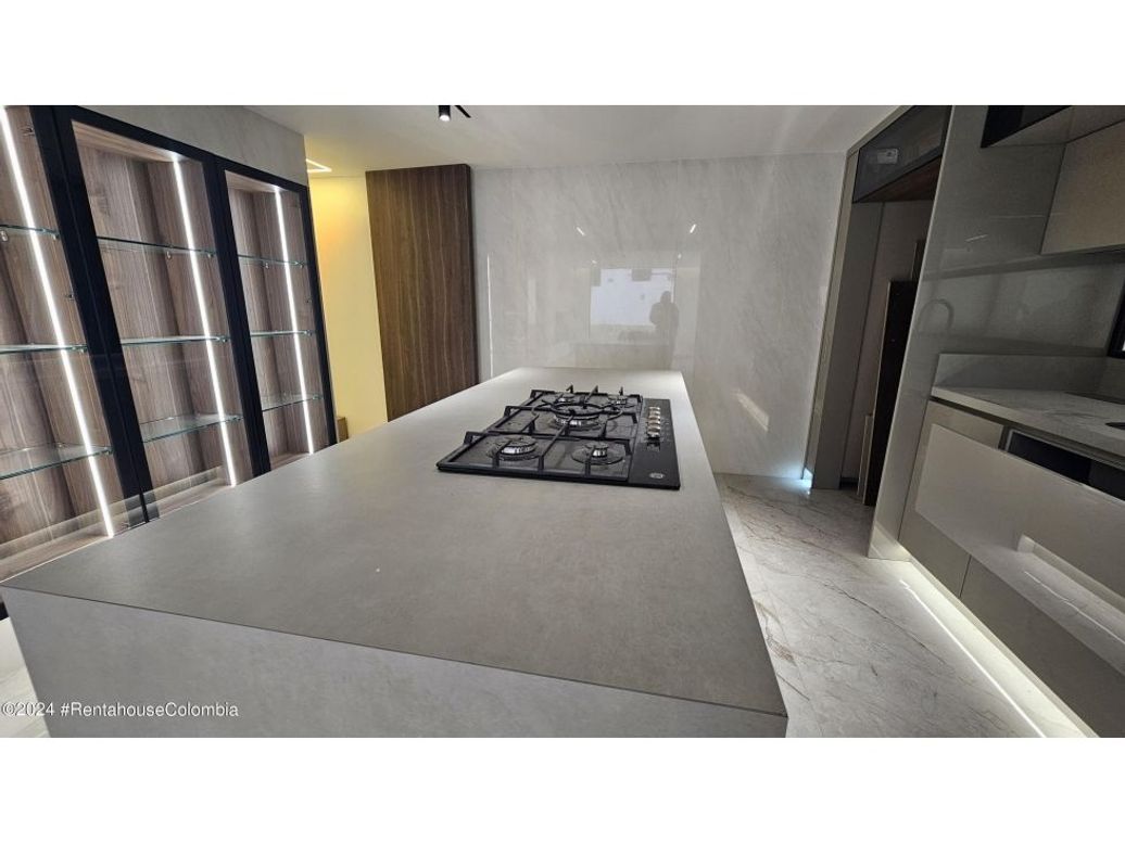 Casa de 4 alcobas en venta en Cedro Golf, Bogotá, 235 m² · foto 12 de 20