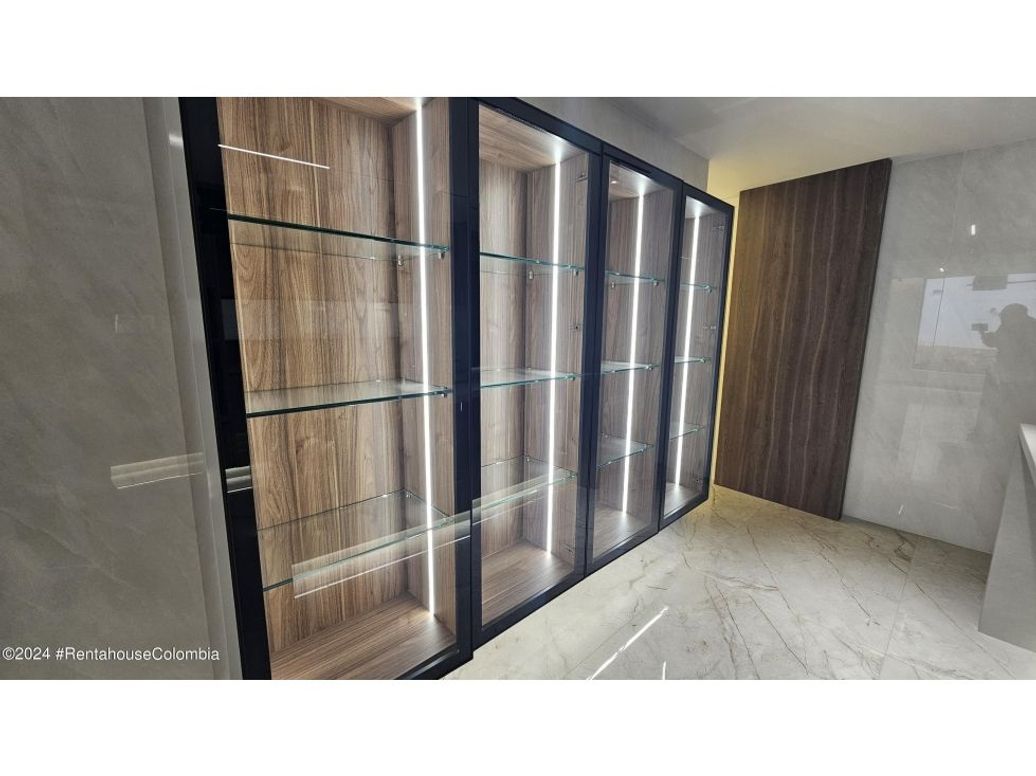 Casa de 4 alcobas en venta en Cedro Golf, Bogotá, 235 m² · foto 14 de 20