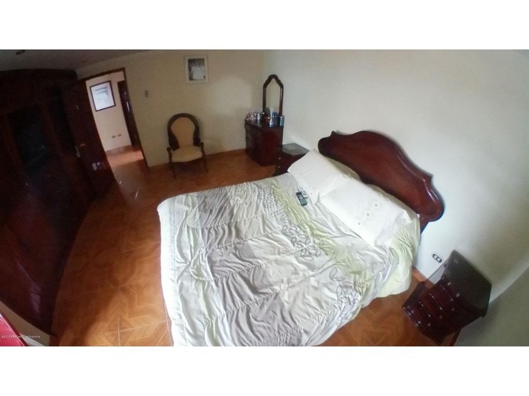 Casa de 5 alcobas en venta en Nicolas De Federman, Bogotá, 340 m² · foto 10 de 20