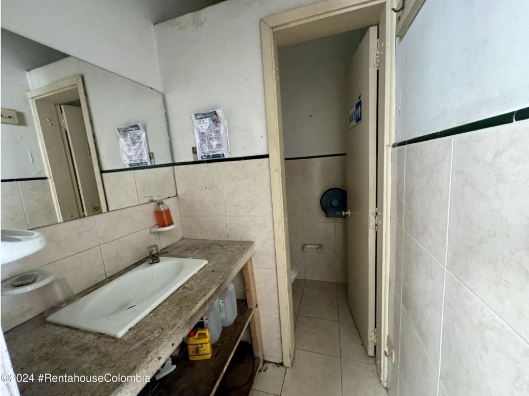 Casa de 7 alcobas en venta en Chapinero, Bogotá, 659 m² · foto 10 de 20