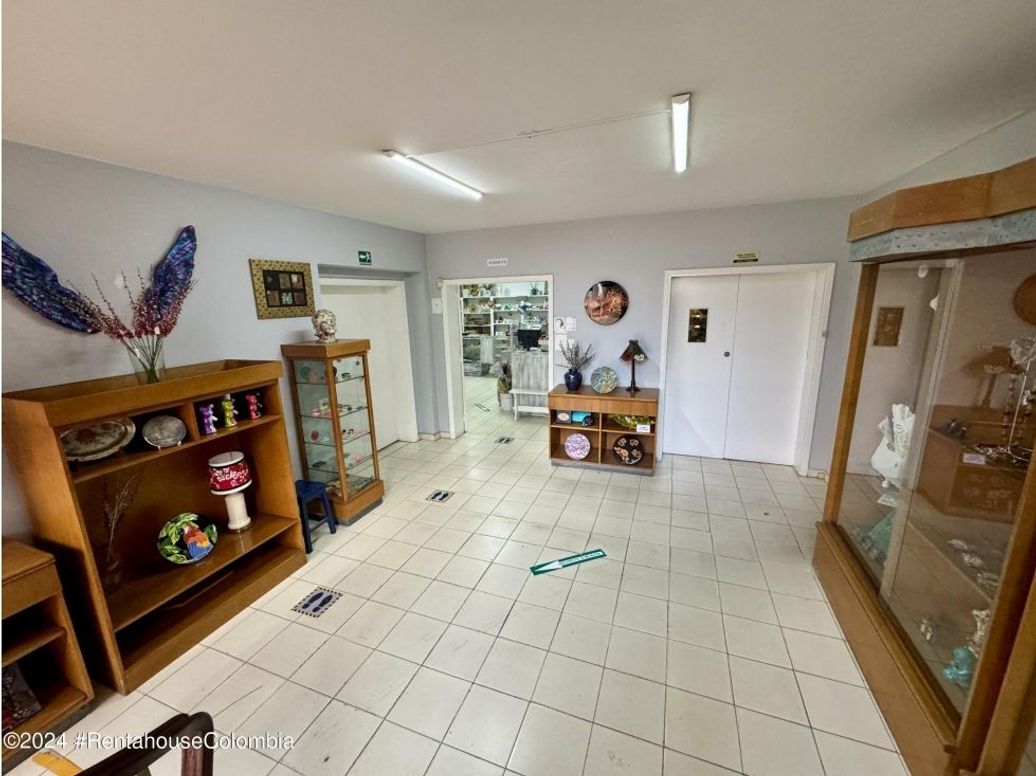 Casa de 7 alcobas en venta en Chapinero, Bogotá, 659 m² · foto 4 de 20