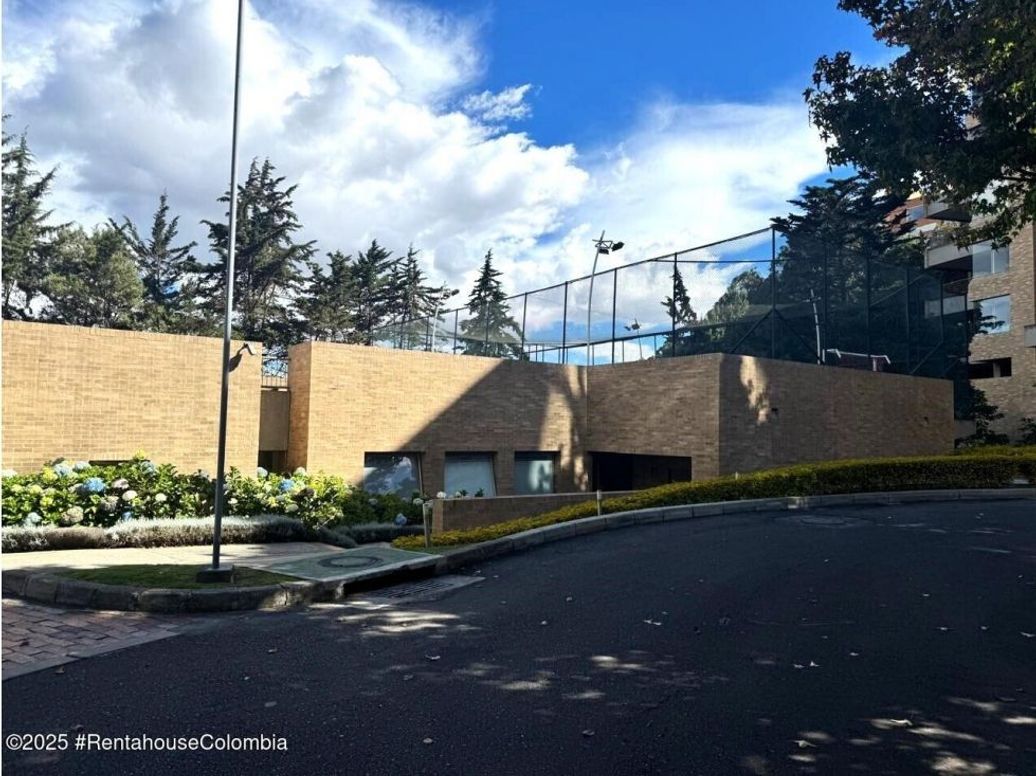Apartamento de 4 alcobas en venta en Colinas De Suba, Bogotá, 279 m² · foto 16 de 20