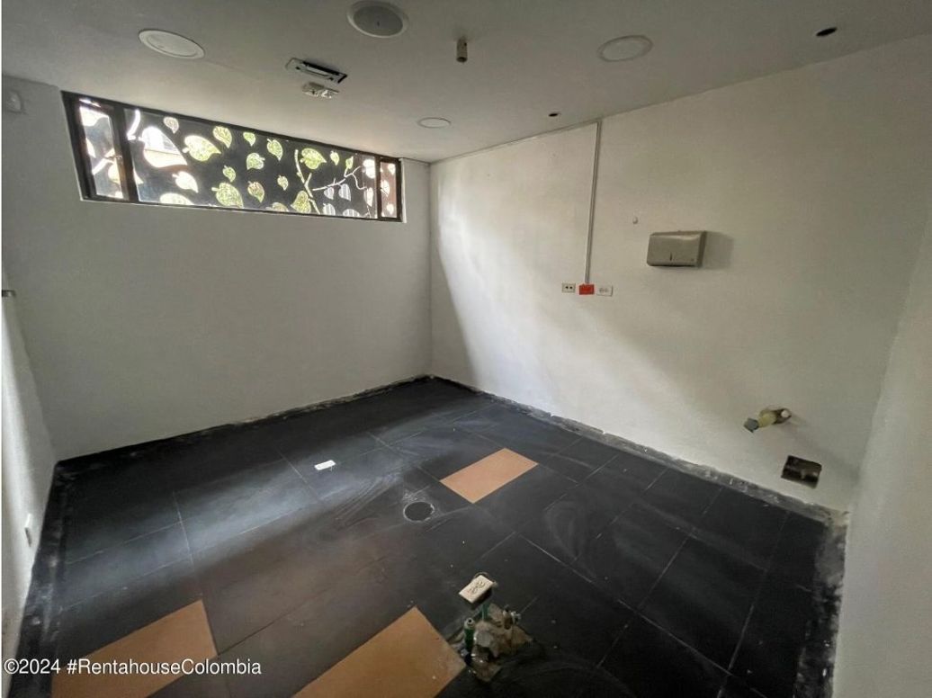 Casa de 5 alcobas en venta en Santa Barbara Alta, Bogotá, 260 m² · foto 7 de 20
