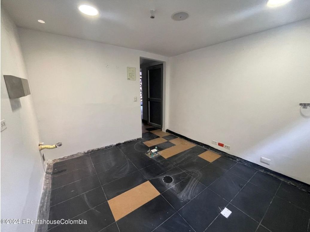 Casa de 5 alcobas en venta en Santa Barbara Alta, Bogotá, 260 m² · foto 9 de 20