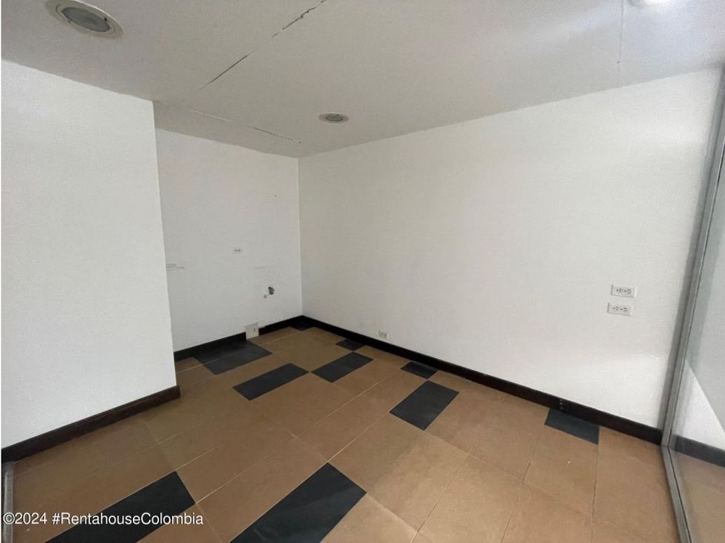 Casa de 5 alcobas en venta en Santa Barbara Alta, Bogotá, 260 m² · foto 13 de 20