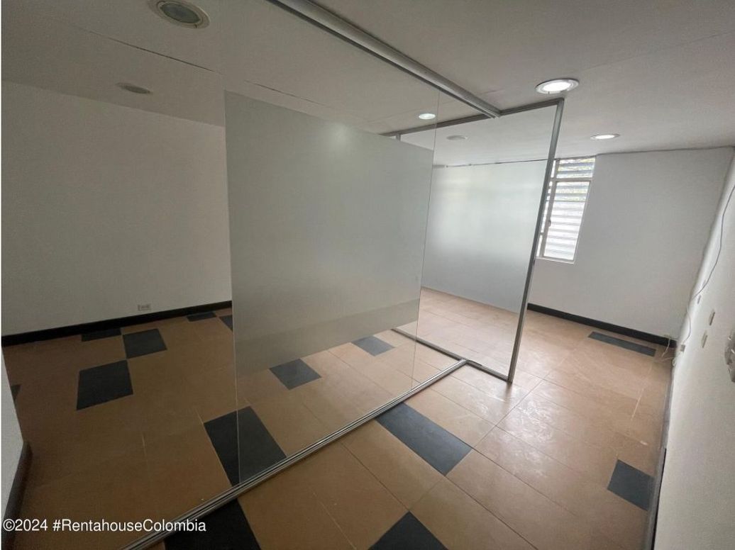 Casa de 5 alcobas en venta en Santa Barbara Alta, Bogotá, 260 m² · foto 14 de 20
