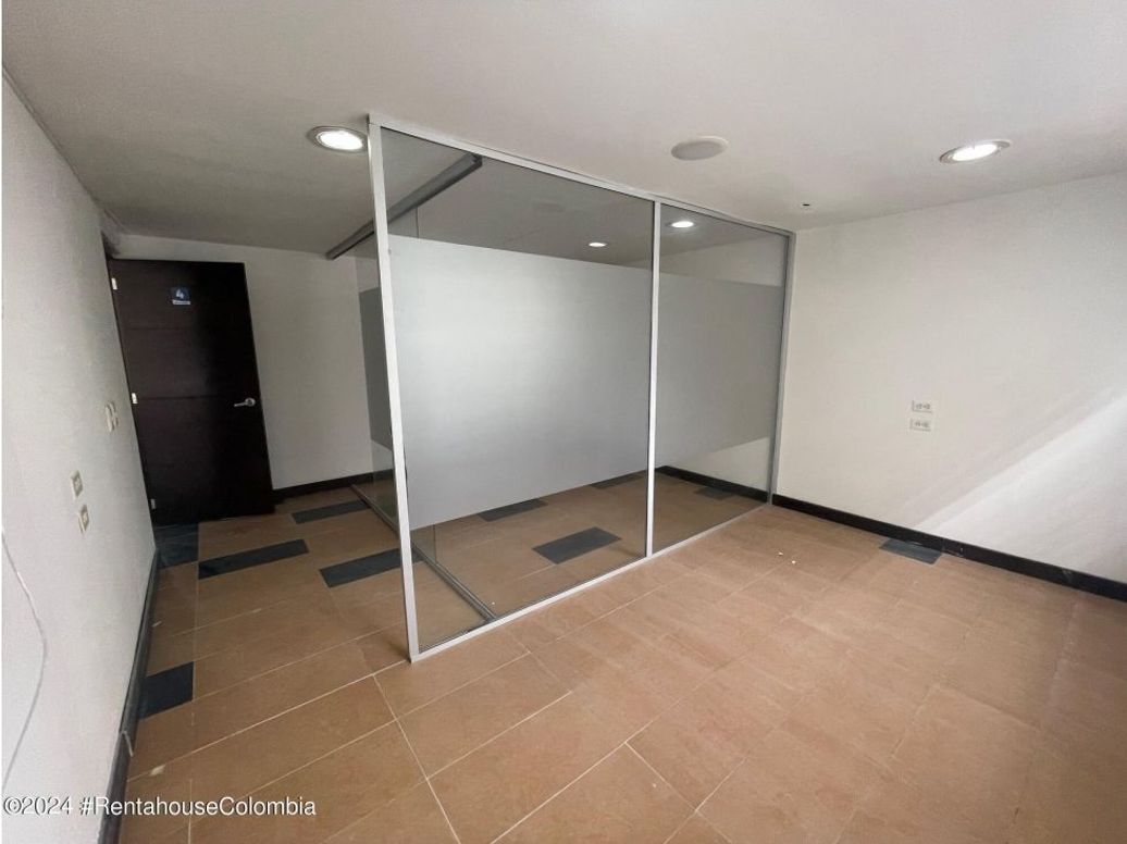 Casa de 5 alcobas en venta en Santa Barbara Alta, Bogotá, 260 m² · foto 15 de 20