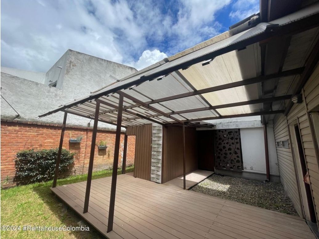 Casa de 5 alcobas en venta en Santa Barbara Alta, Bogotá, 260 m² · foto 19 de 20