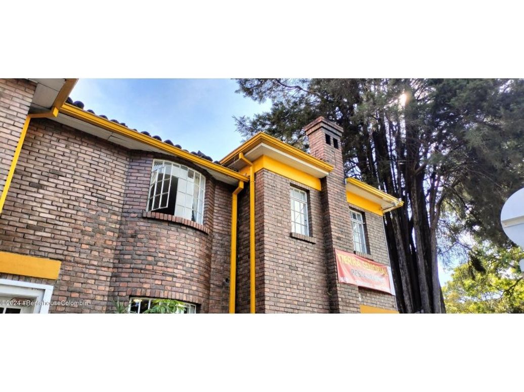 Casa de 4 alcobas en venta en La Magdalena, Bogotá, 320 m² · foto 3 de 20