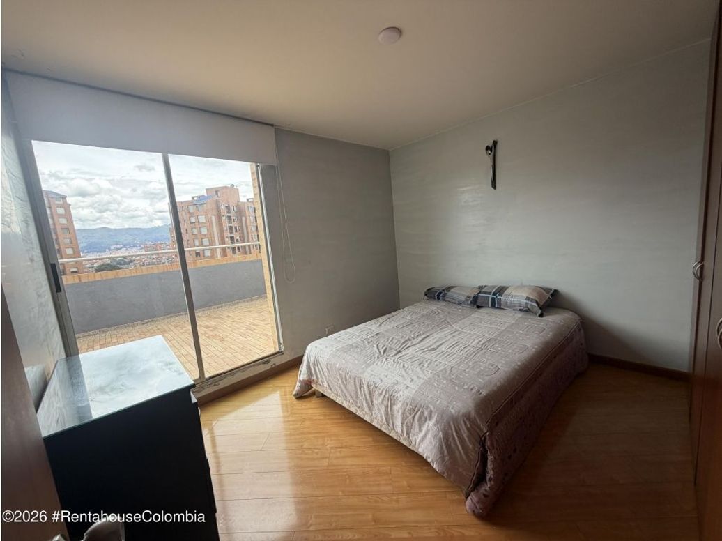 Apartamento de 4 alcobas en venta en Gratamira, Bogotá, 195 m² · foto 17 de 20