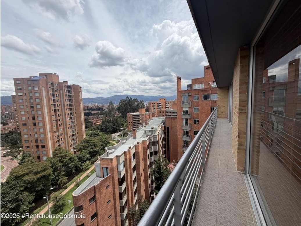 Apartamento de 4 alcobas en venta en Gratamira, Bogotá, 195 m² · foto 8 de 20