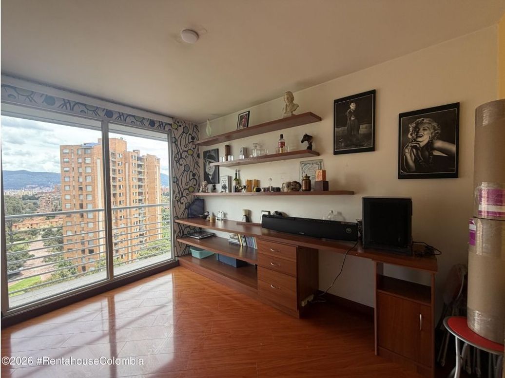 Apartamento de 4 alcobas en venta en Gratamira, Bogotá, 195 m² · foto 4 de 20