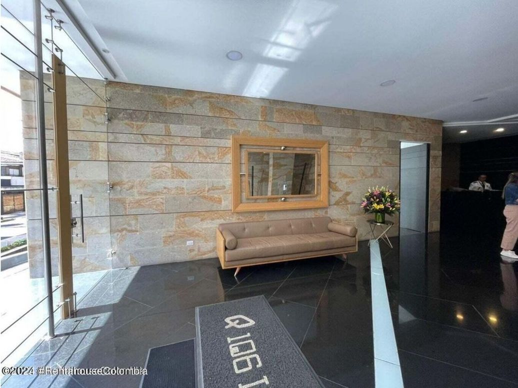 Apartamento de 2 alcobas en venta en Santa Paula, Bogotá, 160 m² · foto 2 de 20