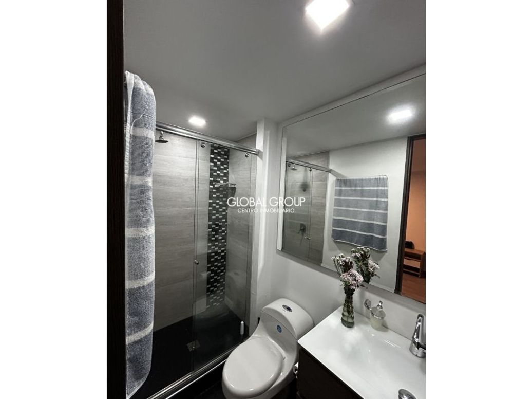 Apartamento de 3 alcobas en venta en Santa Barbara Central, Bogotá, 210 m² · foto 16 de 20
