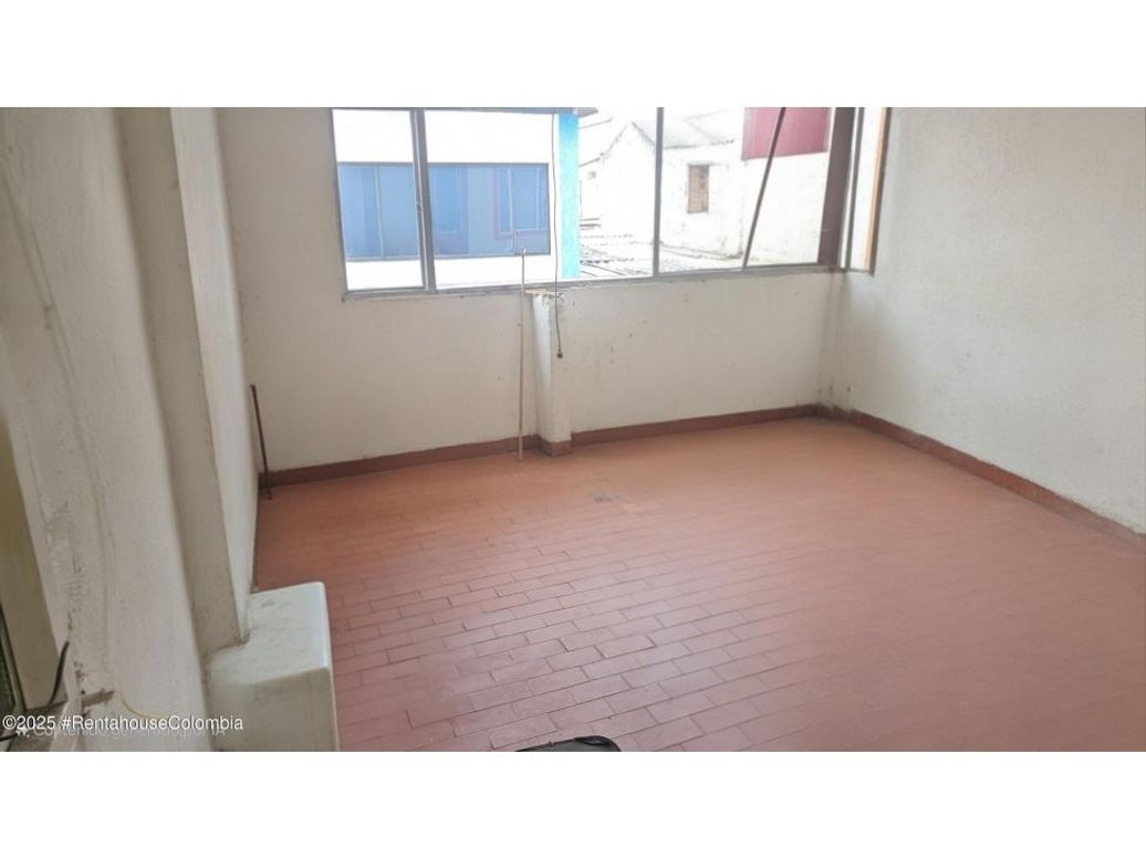 Casa en venta en Canaima, Bogotá · foto 2 de 7