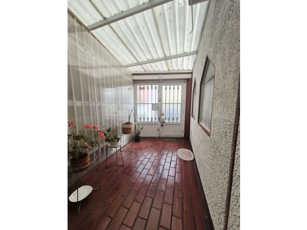 Casa de 4 alcobas en venta en Santa Cecilia, Bogotá, 176 m² · foto 2 de 20