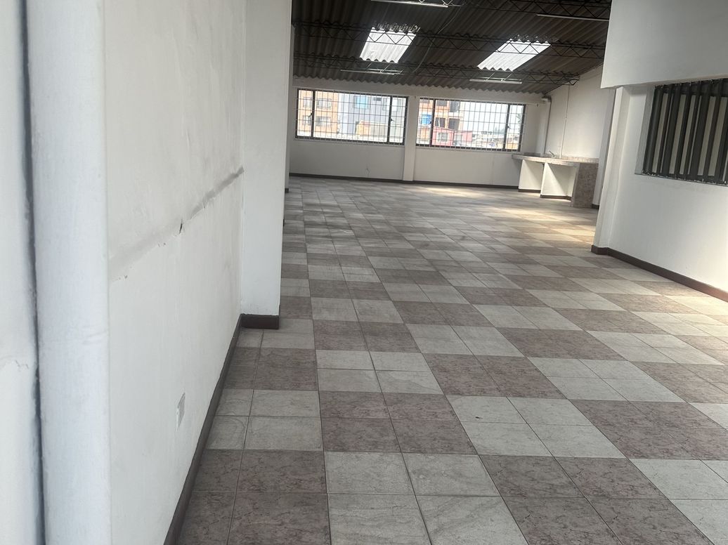 Casa de 6 alcobas en venta en Santa Helenita, Bogotá, 340 m² · foto 12 de 14