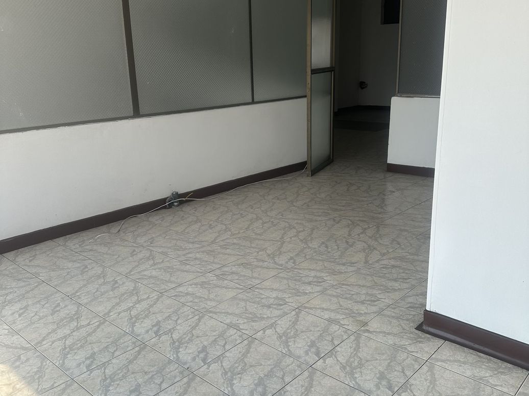 Casa de 6 alcobas en venta en Santa Helenita, Bogotá, 340 m² · foto 9 de 14
