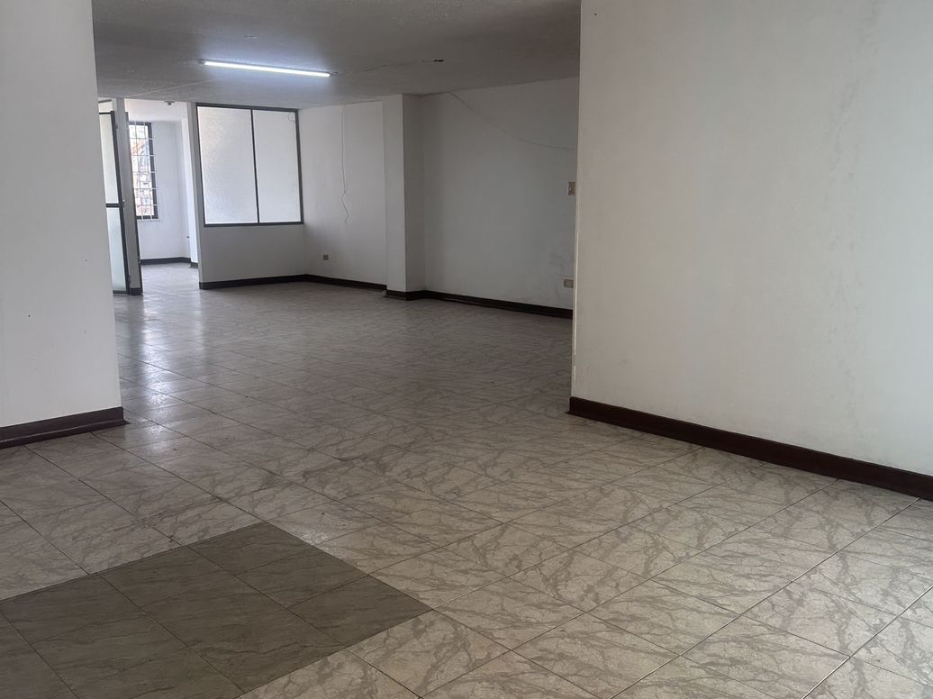 Casa de 6 alcobas en venta en Santa Helenita, Bogotá, 340 m² · foto 10 de 14