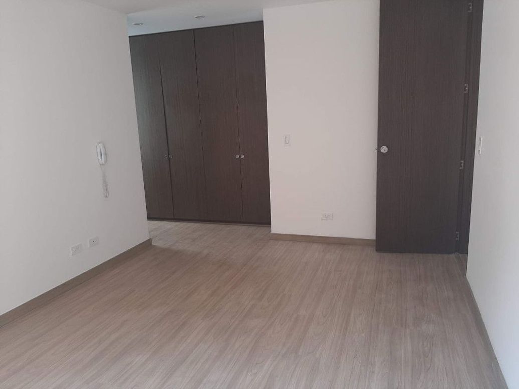 Apartamento de 1 alcoba en venta en Chico Norte Et. Iii, Bogotá, 63 m² · foto 14 de 19