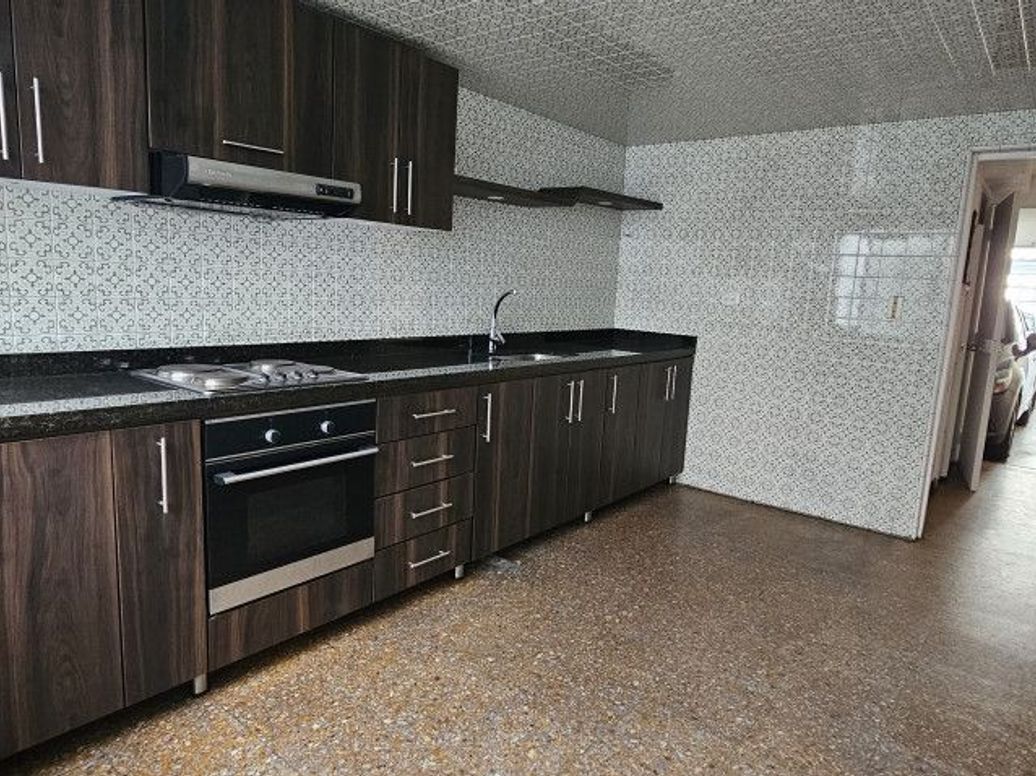 Casa de 4 alcobas en venta en Autopista Muzu, Bogotá, 250 m² · foto 7 de 20