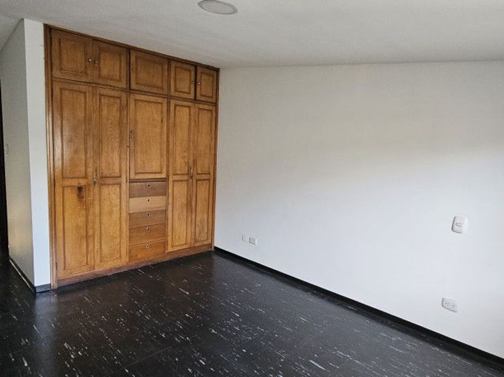 Casa de 4 alcobas en venta en Autopista Muzu, Bogotá, 250 m² · foto 15 de 20