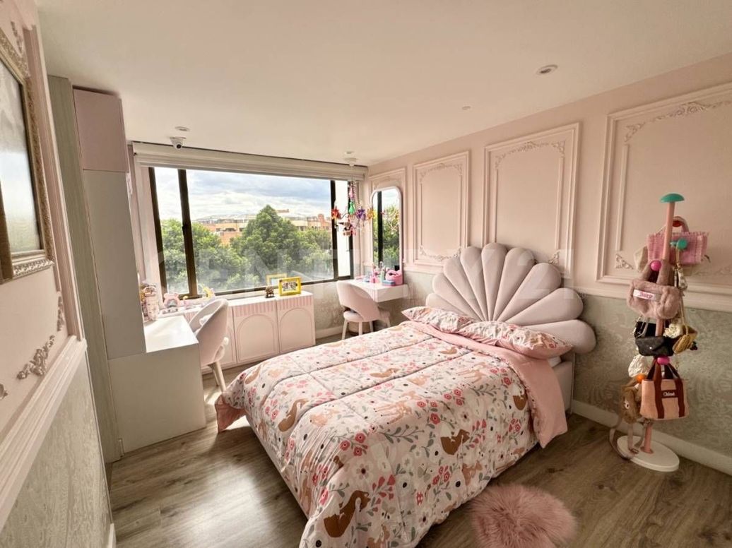 Apartamento de 2 alcobas en venta en Santa Barbara, Bogotá, 180 m² · foto 3 de 15