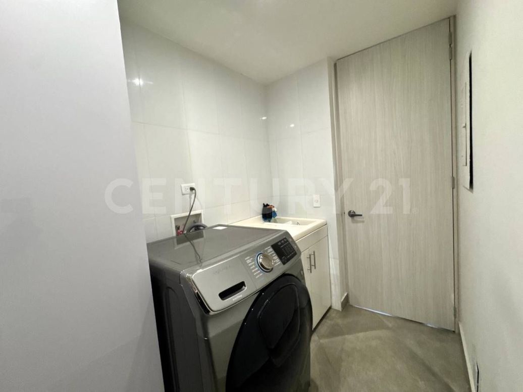 Apartamento de 2 alcobas en venta en Santa Barbara, Bogotá, 180 m² · foto 13 de 15
