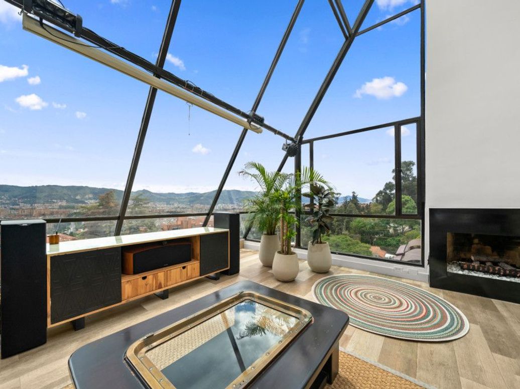 Apartamento de 5 alcobas en venta en Niza Suba, Bogotá, 415 m² · foto 3 de 19