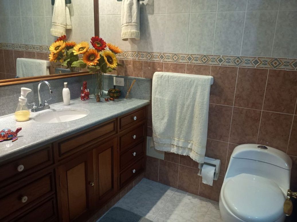 Apartamento de 3 alcobas en venta en Santa Bibiana, Bogotá, 185 m² · foto 4 de 20