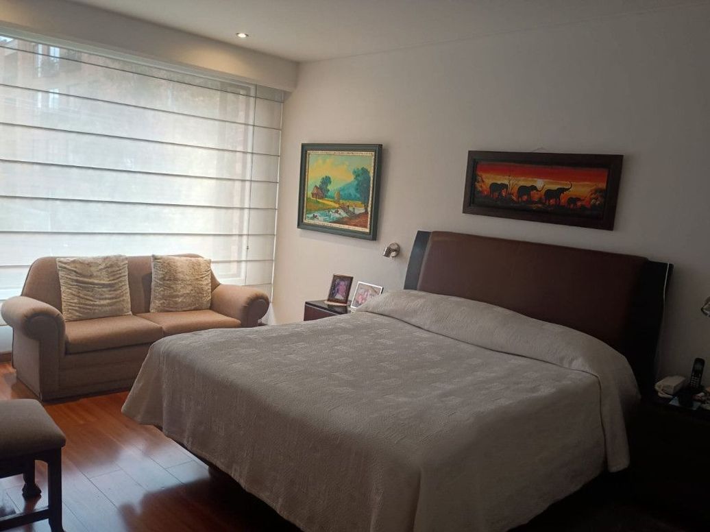 Apartamento de 3 alcobas en venta en Santa Bibiana, Bogotá, 185 m² · foto 3 de 20