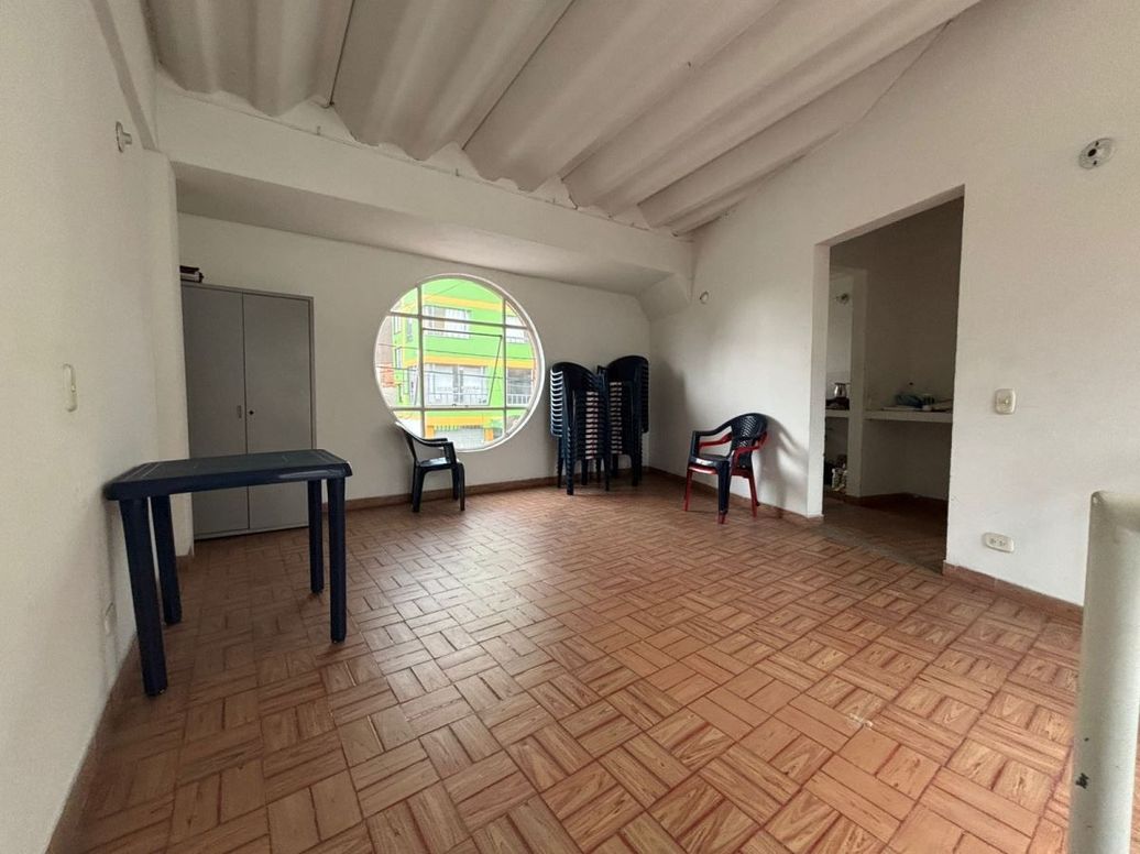 Casa de 3 alcobas en venta en San Antonio Norte, Bogotá, 69 m² · foto 4 de 20