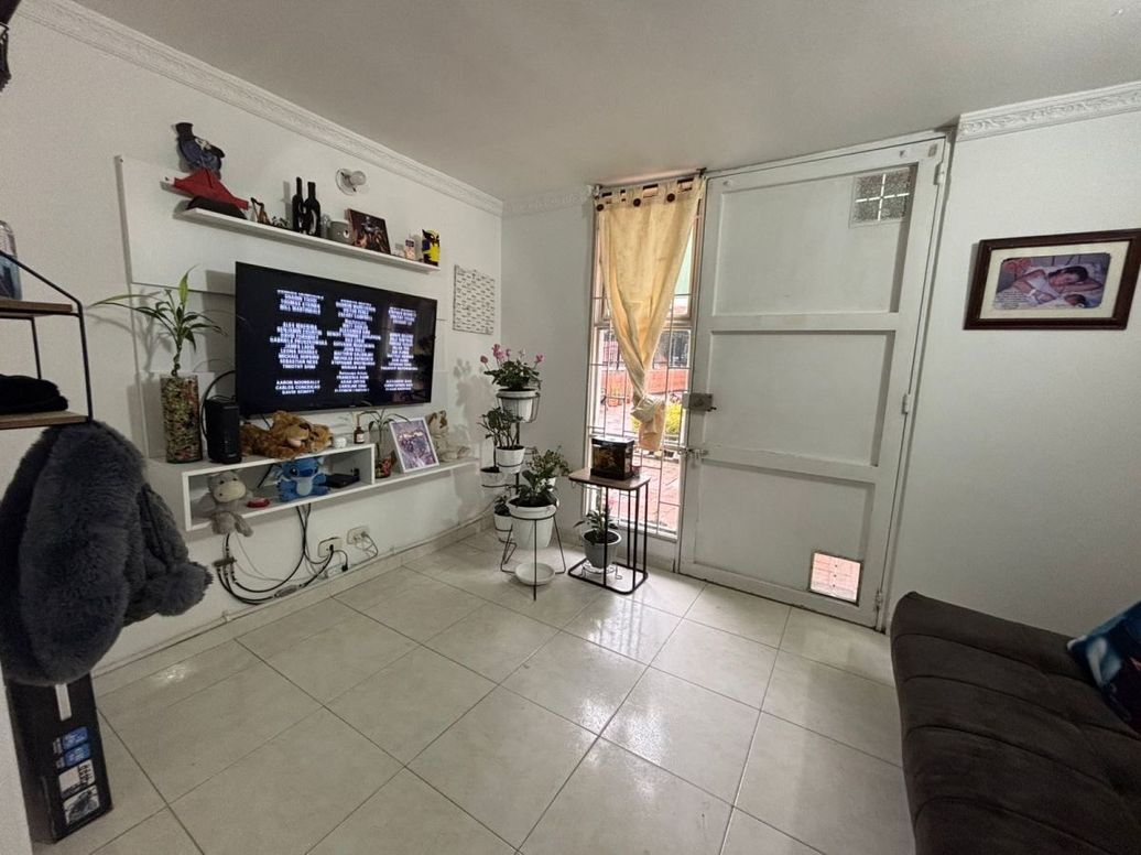 Casa de 3 alcobas en venta en San Antonio Norte, Bogotá, 69 m² · foto 7 de 20