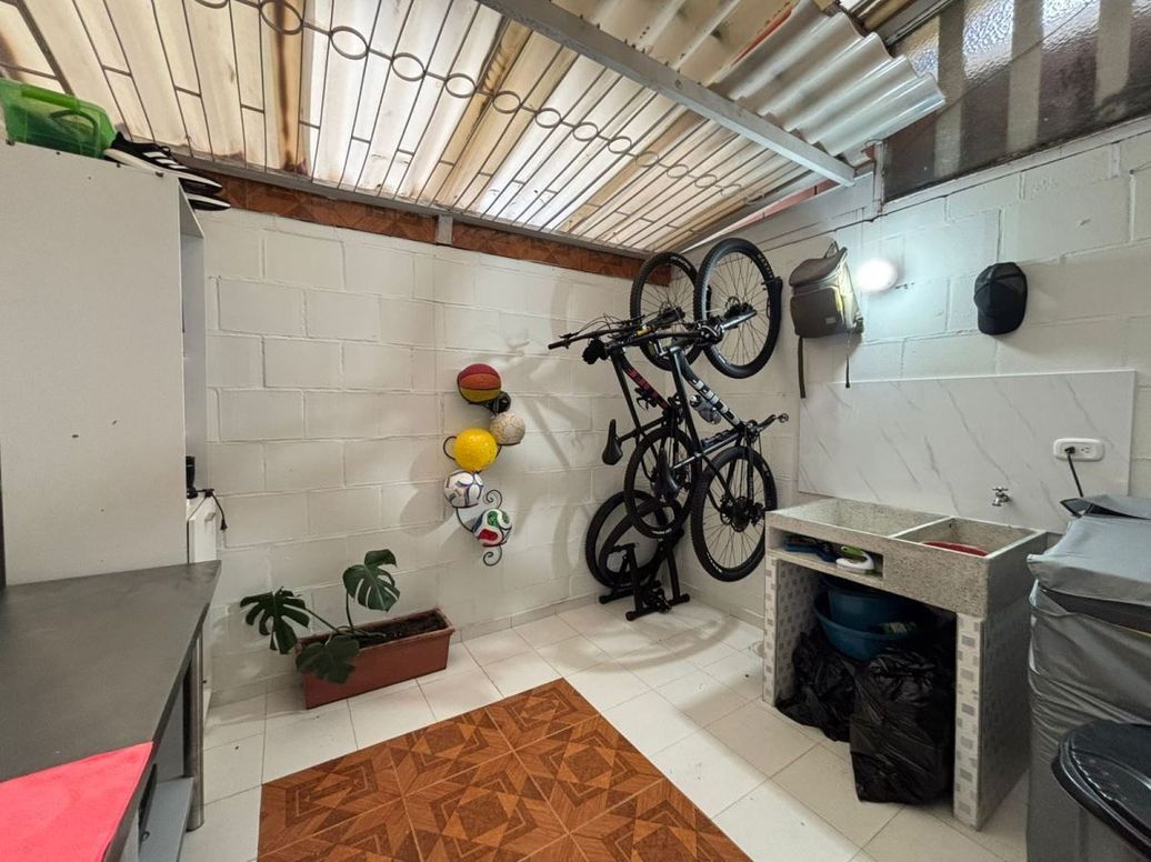 Casa de 3 alcobas en venta en San Antonio Norte, Bogotá, 69 m² · foto 16 de 20