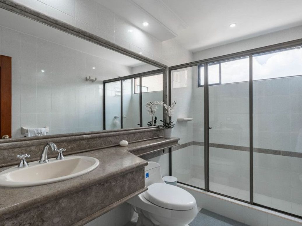 Apartamento de 5 alcobas en venta en San Patricio, Bogotá, 378 m² · foto 19 de 20