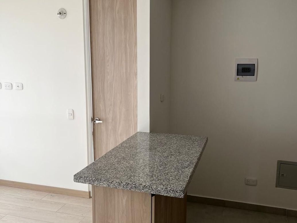 Apartamento de 2 alcobas en venta en Industrial Centenario, Bogotá, 42 m² · foto 10 de 11