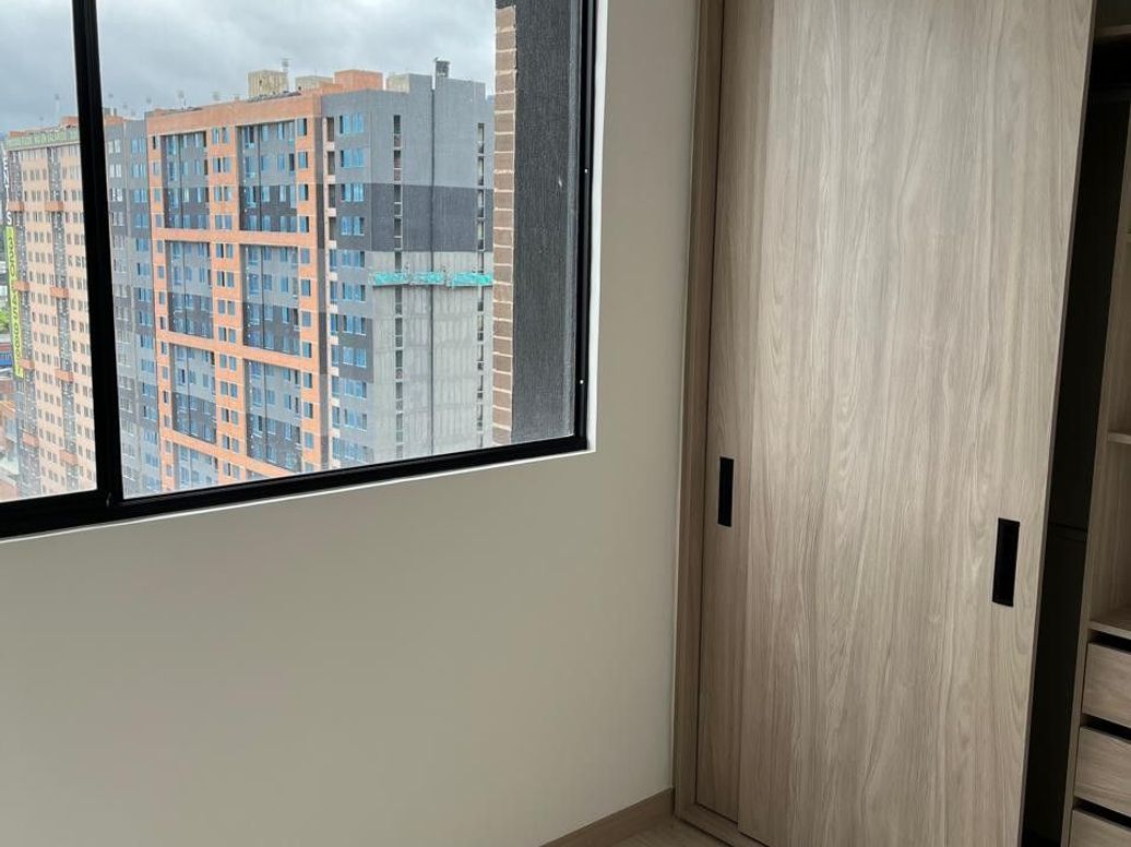 Apartamento de 2 alcobas en venta en Industrial Centenario, Bogotá, 42 m² · foto 4 de 11
