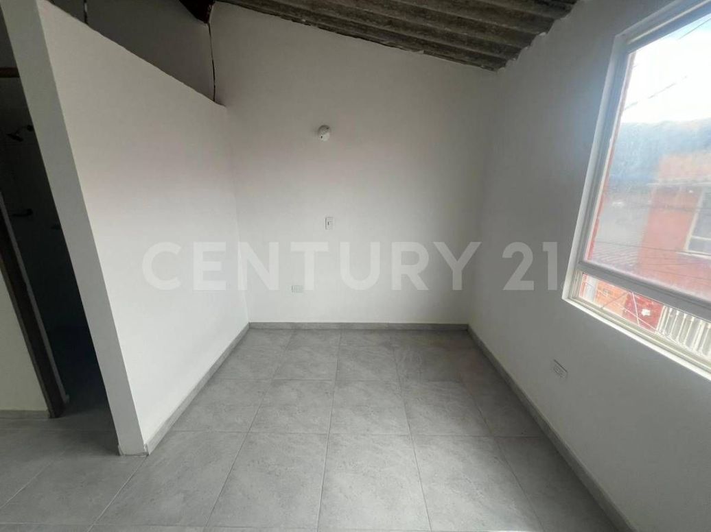 Casa de 2 alcobas en venta en Centro Usme, Bogotá, 33 m² · foto 11 de 14