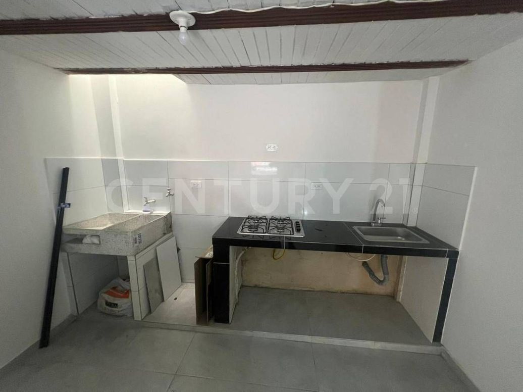 Casa de 2 alcobas en venta en Centro Usme, Bogotá, 33 m² · foto 5 de 14