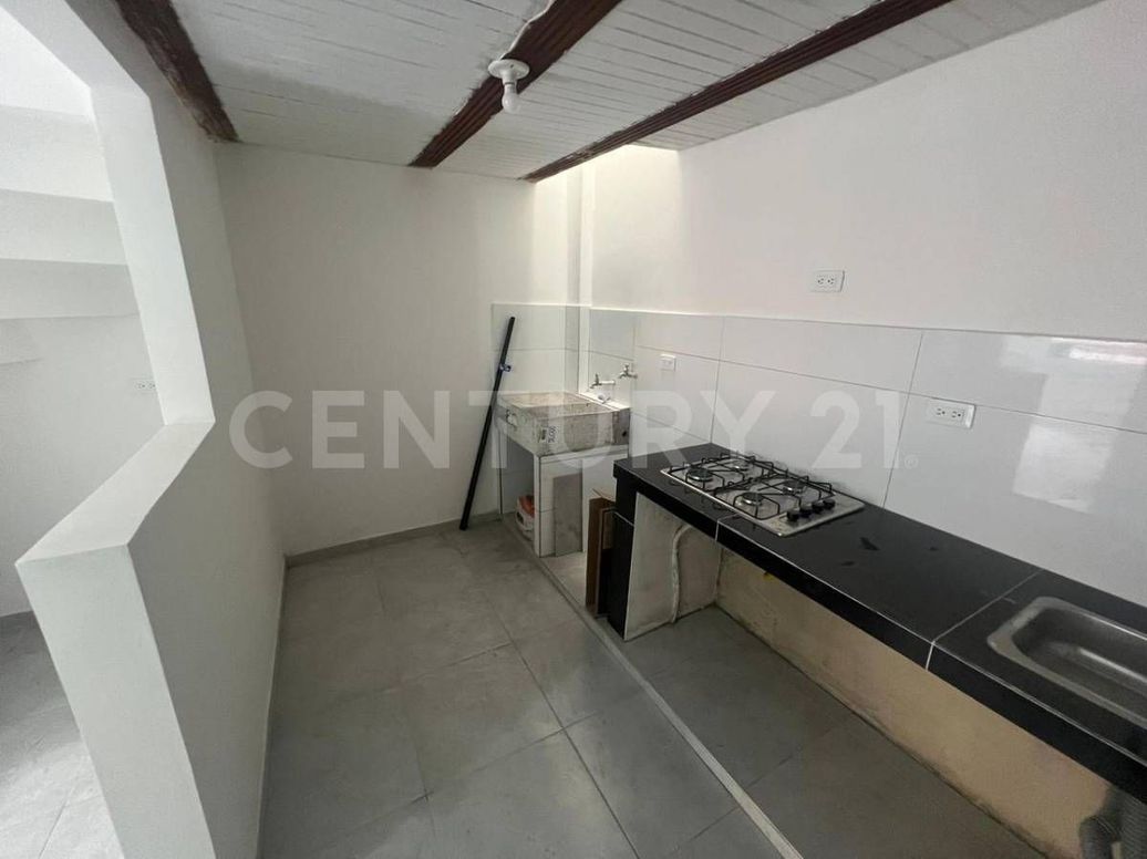 Casa de 2 alcobas en venta en Centro Usme, Bogotá, 33 m² · foto 8 de 14