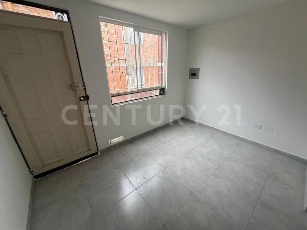 Casa de 2 alcobas en venta en Centro Usme, Bogotá, 33 m² · foto 3 de 14