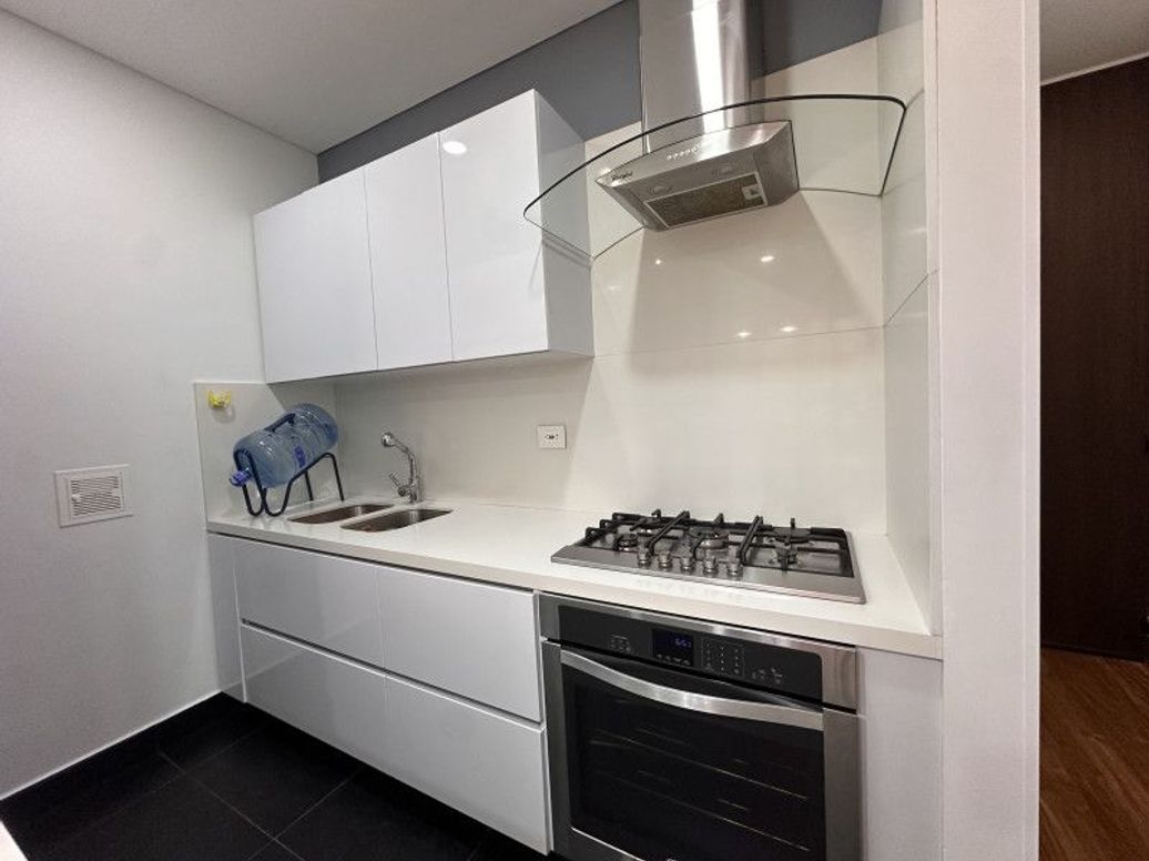 Apartamento de 1 alcoba en venta en Santa Ana Occidental, Bogotá, 54 m² · foto 11 de 17