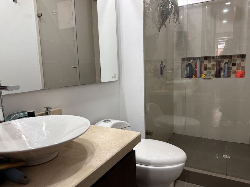Apartamento de 1 alcoba en venta en Santa Ana Occidental, Bogotá, 54 m² · foto 2 de 17