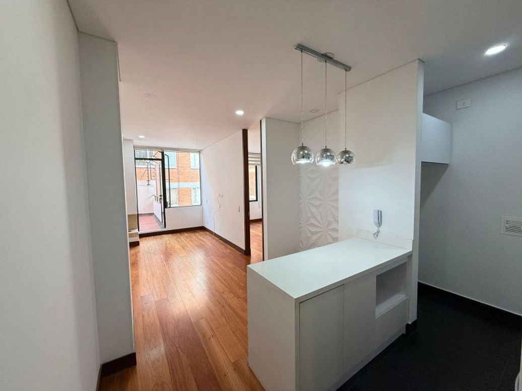 Apartamento de 1 alcoba en venta en Santa Ana Occidental, Bogotá, 54 m² · foto 14 de 17