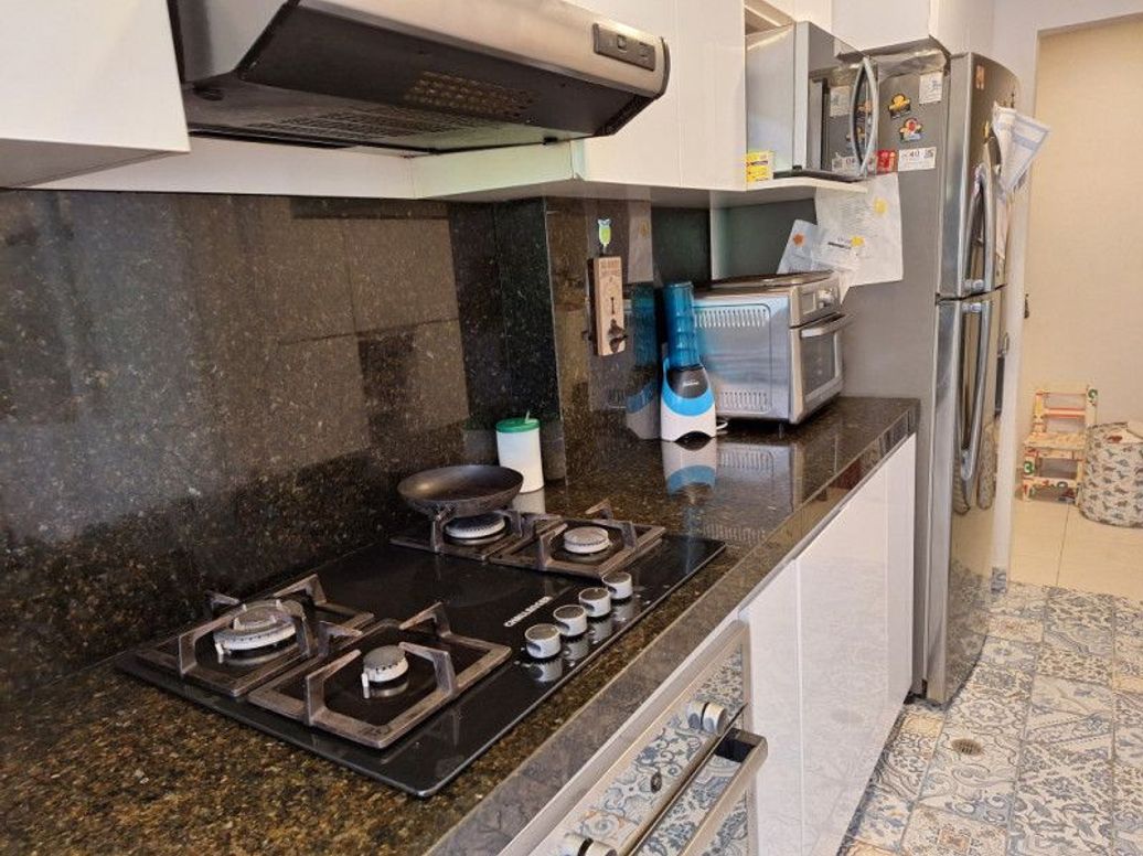 Apartamento de 3 alcobas en venta en Santa Barbara Occidental, Bogotá, 110 m² · foto 16 de 19