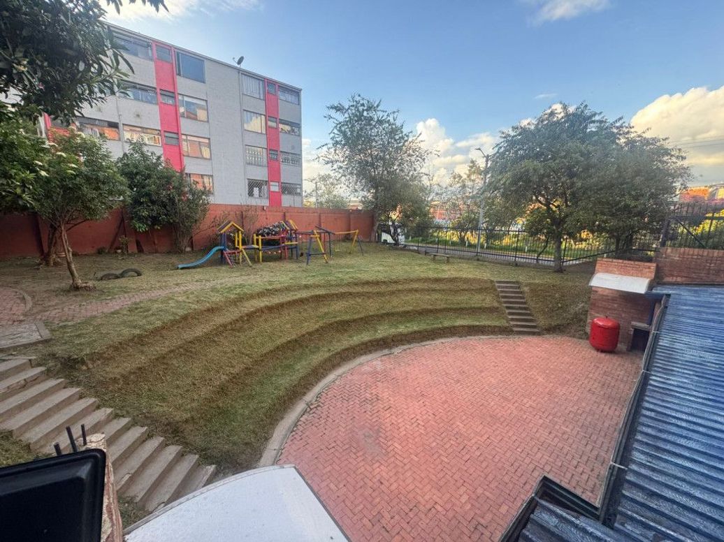Apartamento de 3 alcobas en venta en Restrepo Occidental, Bogotá, 47 m² · foto 3 de 15